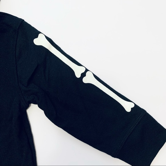 Skeleton long sleeve graphic - Picture 7 of 7